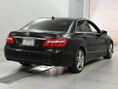 MERCEDES BENZ E CLASS
