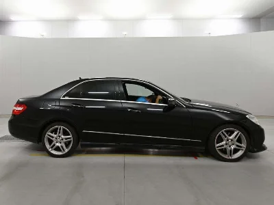 MERCEDES BENZ E CLASS