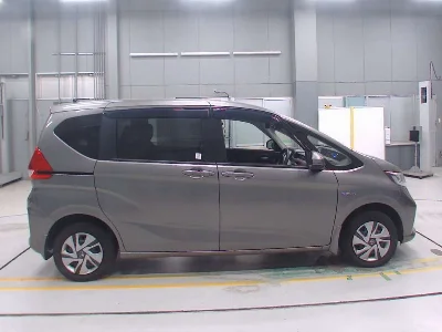 HONDA FREED HYBRID
