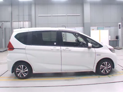 HONDA FREED HYBRID