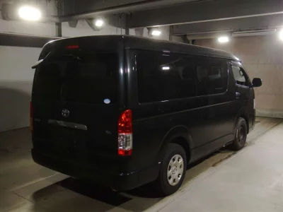 TOYOTA HIACE WAGON
