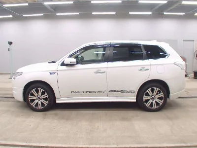 MITSUBISHI OUTLANDER PHEV