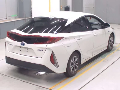 TOYOTA PRIUS PHV