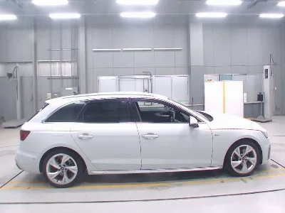 AUDI A4 AVANTE