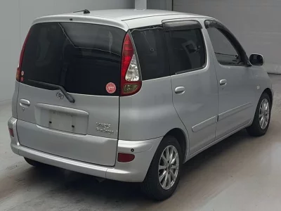 TOYOTA FUN CARGO