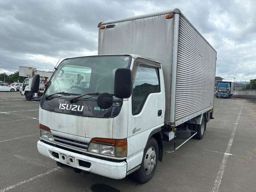 Isuzu Elf  с аукциона в Японии