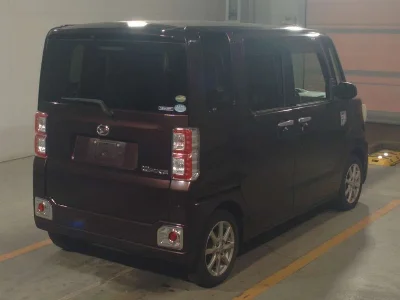 DAIHATSU WAKE
