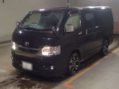 Toyota HiAce Van