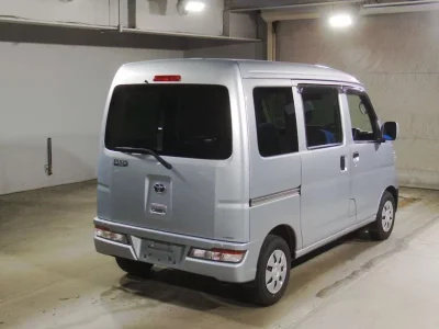 TOYOTA PIXIS VAN