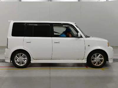 TOYOTA BB