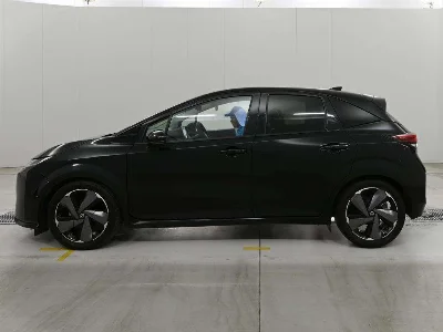 NISSAN AURA