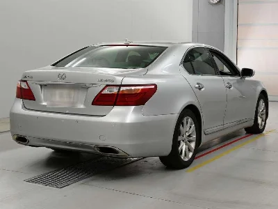Lexus LS460L