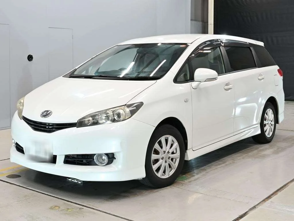 Toyota Wish  с аукциона в Японии