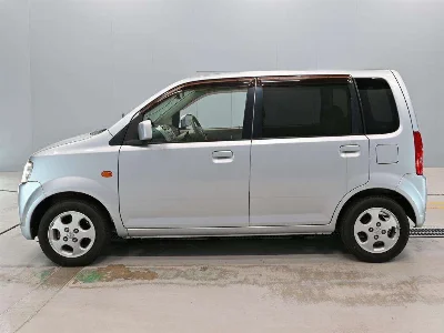Nissan Otti