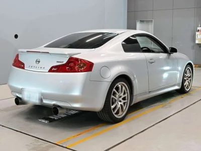 Nissan SKYLINE