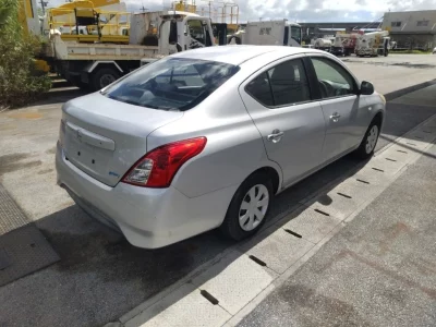 Nissan TIIDA LATIO