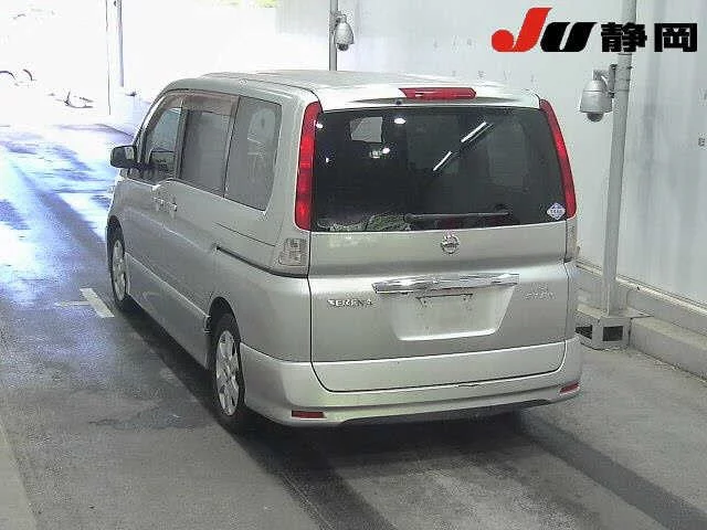 Nissan Serena  с аукциона в Японии