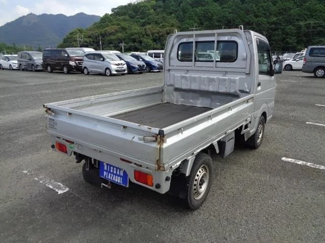 Nissan NT100 Clipper  с аукциона в Японии
