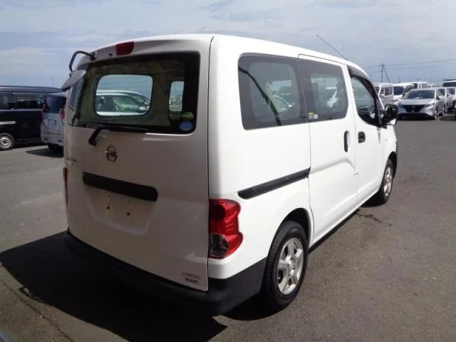 Nissan NV200  с аукциона в Японии