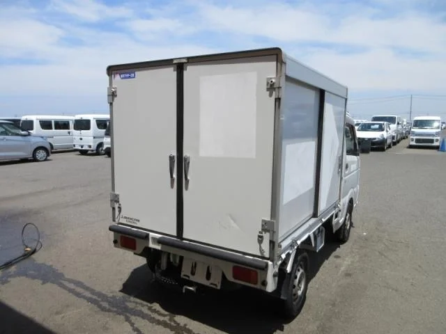 Mitsubishi Minicab Truck  с аукциона в Японии