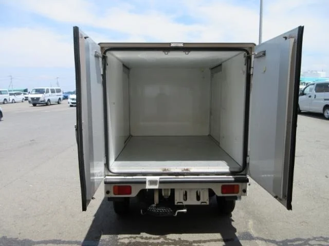 Mitsubishi Minicab Truck  с аукциона в Японии