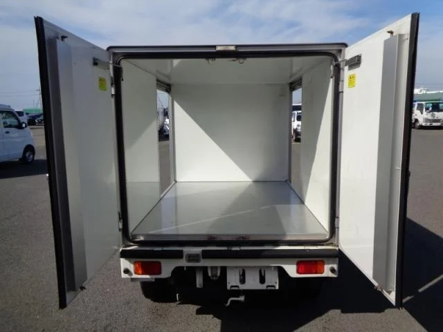 Mitsubishi Minicab Truck  с аукциона в Японии