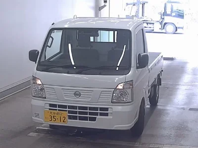 Nissan NT100 Clipper