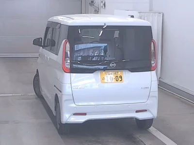 NISSAN ROOX