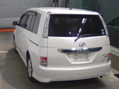TOYOTA ISIS