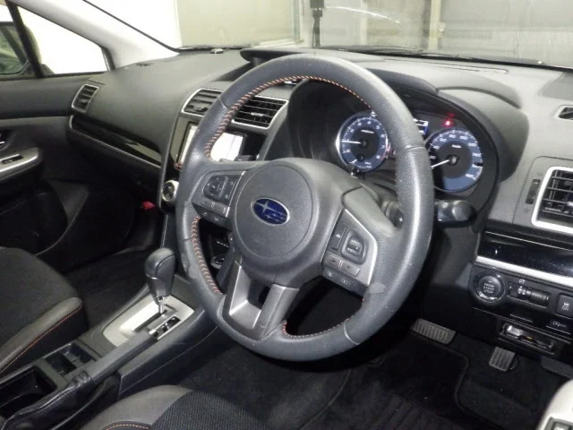 Subaru XV  с аукциона в Японии