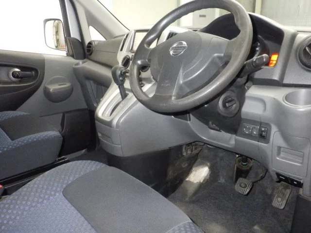 Nissan NV200  с аукциона в Японии