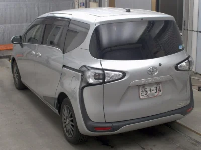 Toyota Sienta