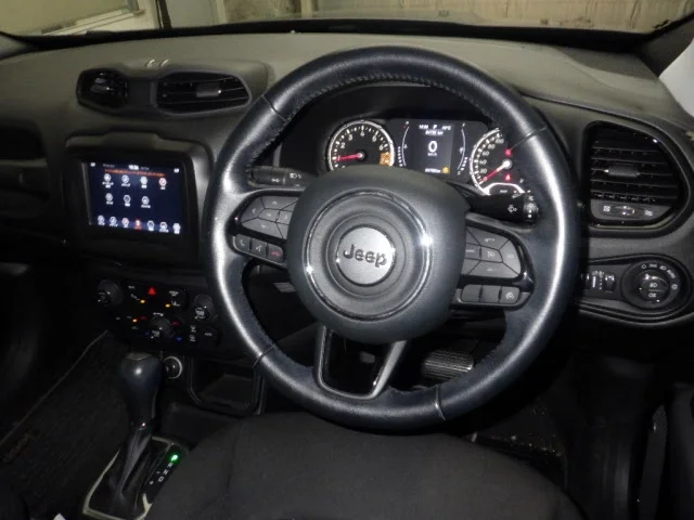 Jeep Renegade  с аукциона в Японии