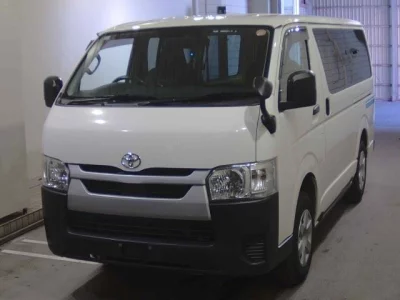 TOYOTA HIACE VAN