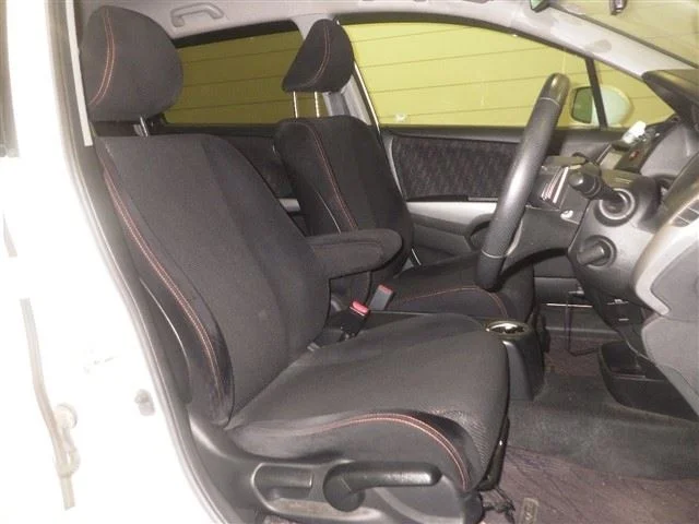 Honda Stream  с аукциона в Японии