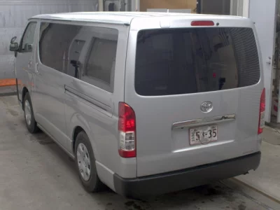 Toyota HiAce Van