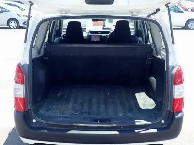TOYOTA SUCCEED