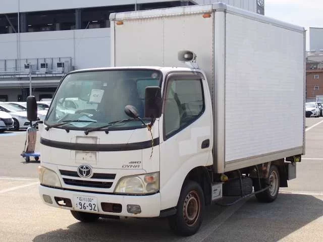 Toyota Dyna  с аукциона в Японии