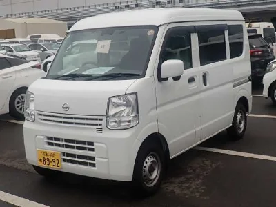 NISSAN CLIPPER VAN
