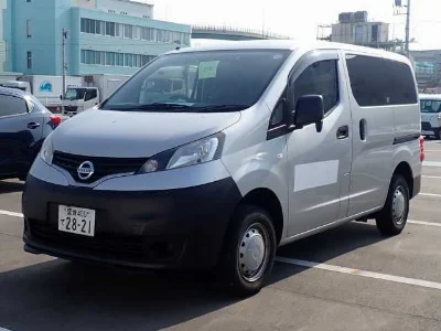 NISSAN NV200