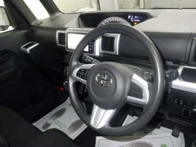 Toyota Pixis Mega