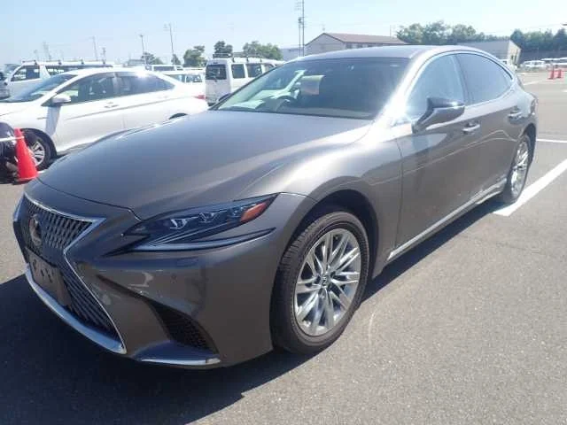 Lexus LS500h  с аукциона в Японии