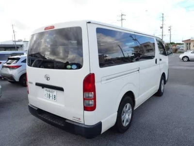 Toyota HiAce Van