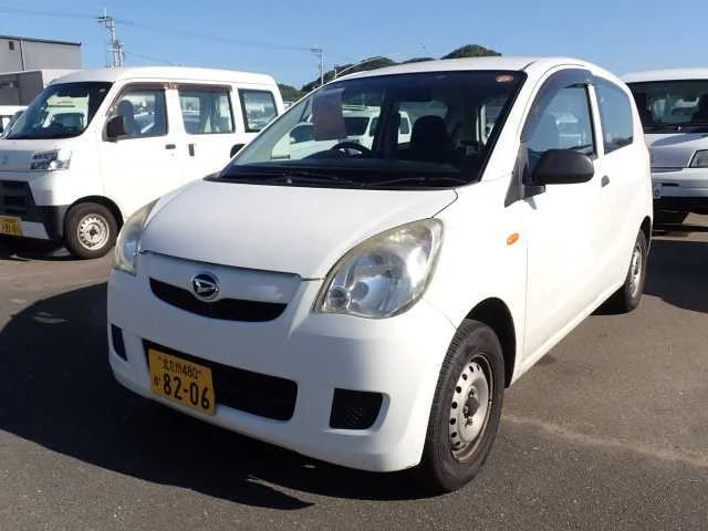 Daihatsu Mira  с аукциона в Японии