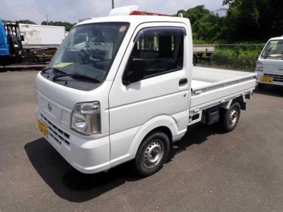 Nissan NT100 Clipper