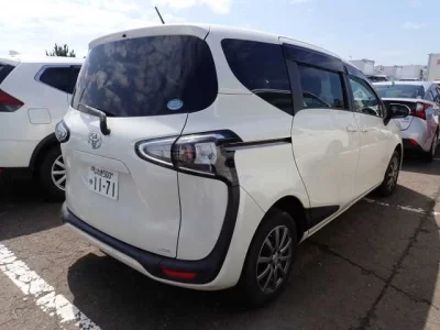 Toyota Sienta