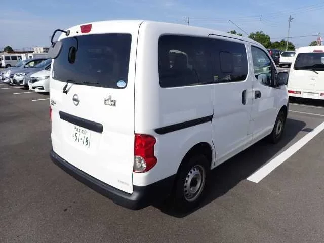 Nissan NV200  с аукциона в Японии