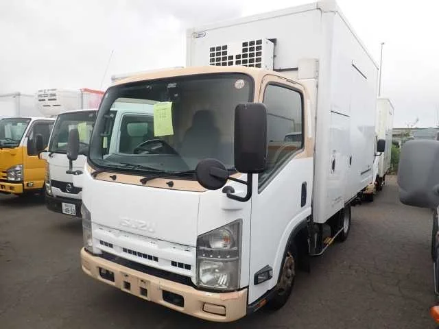 Isuzu Elf  с аукциона в Японии