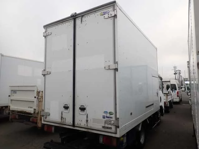 Isuzu Elf  с аукциона в Японии
