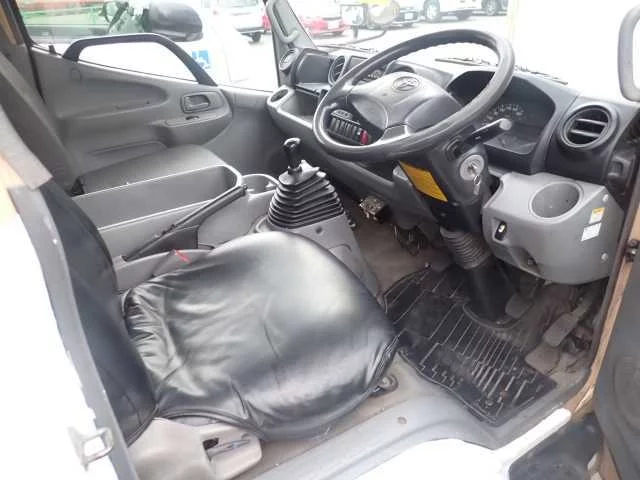 Toyota Dyna  с аукциона в Японии